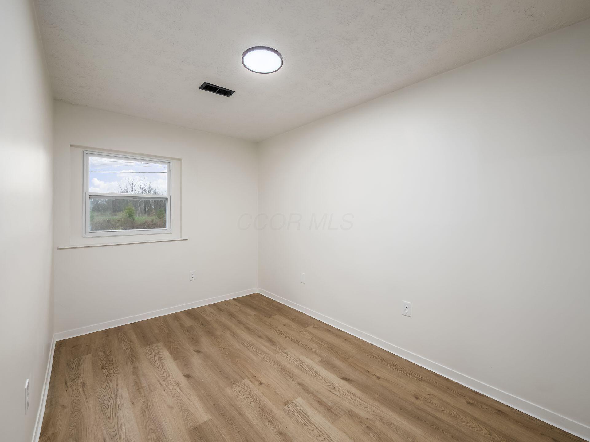 751 Liberty Road Delaware, OH 43015 - Photo 28 of 36 030_5961d_C - 751 Liberty 067
