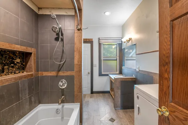 $179,900 | 828 Mather Street, Green Bay, WI 54303