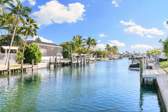 $1,895,000 | 821 Palm Street, Marco Island, FL 34145