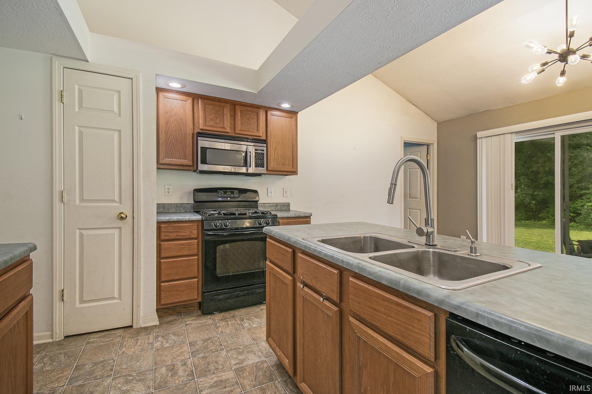 1107 Swan Street Bristol, IN 46507 - Photo 5 of 16