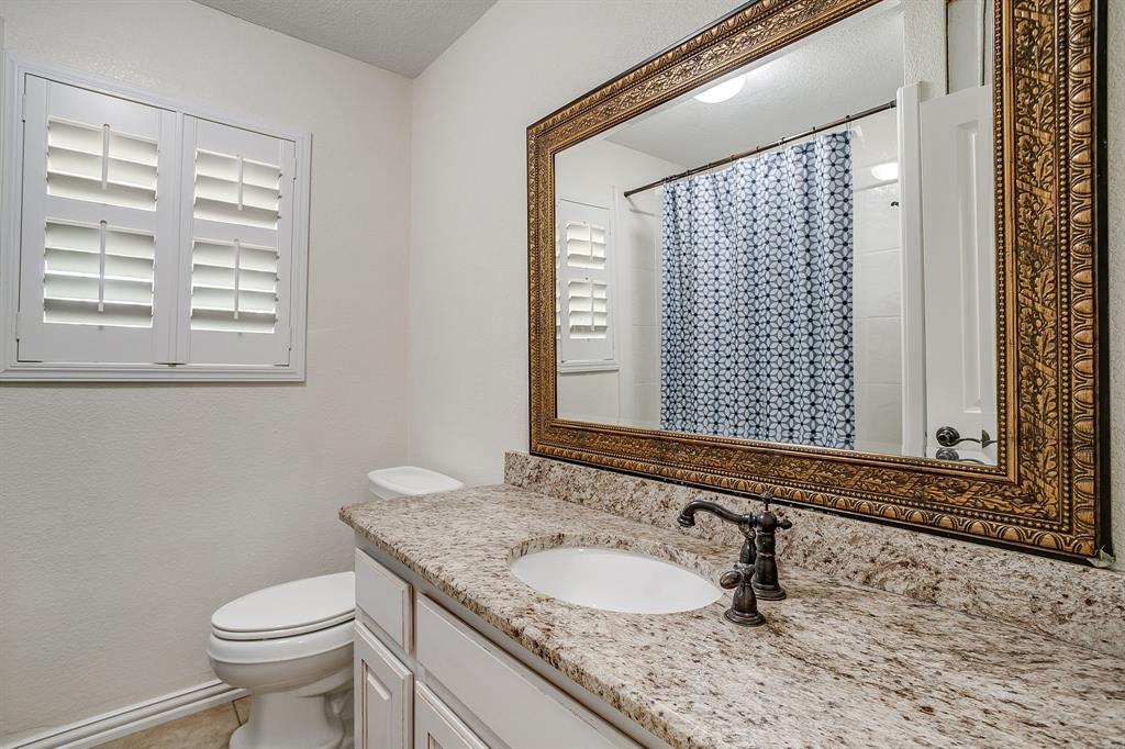 2196 Old Agnes Road Weatherford, TX 76088 - Photo 24 of 35 Guest Bathroom #2