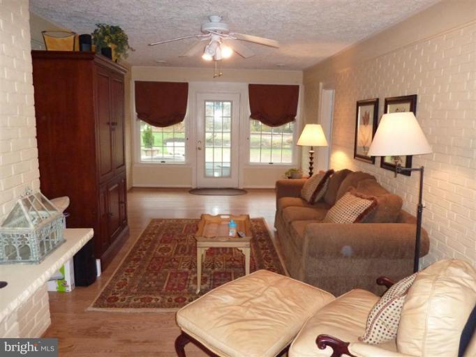 2310 Ravenview Road Lutherville-Timonium, MD 21093 - Photo 3 of 30 Family Room
