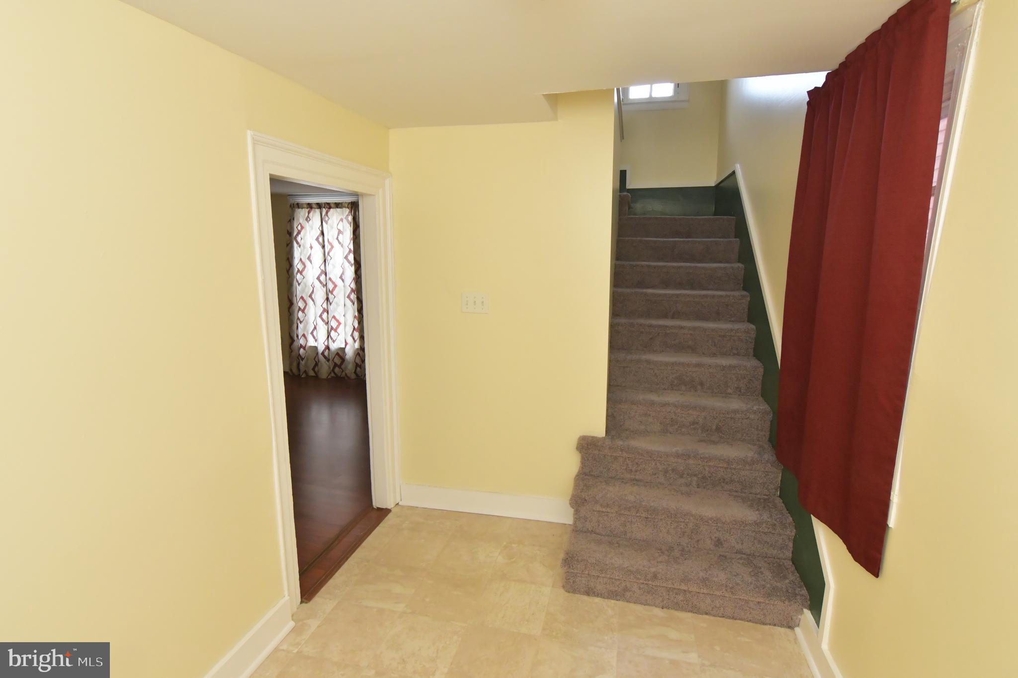 5366 Main Street Stephens City, VA 22655 - Photo 13 of 23 Foyer