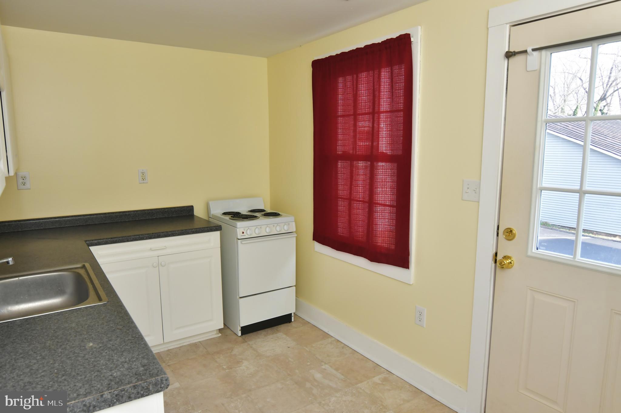 5366 Main Street Stephens City, VA 22655 - Photo 10 of 23 Kitchen