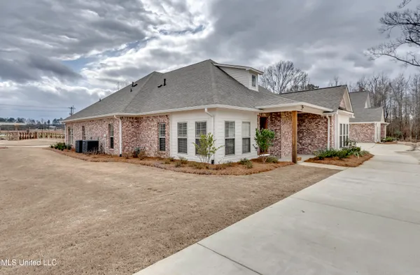 $374,900 | 1841 Freedom Ring Drive, Brandon, MS 39047