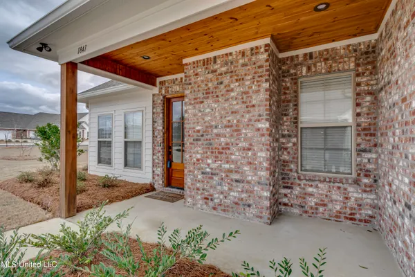 $374,900 | 1841 Freedom Ring Drive, Brandon, MS 39047