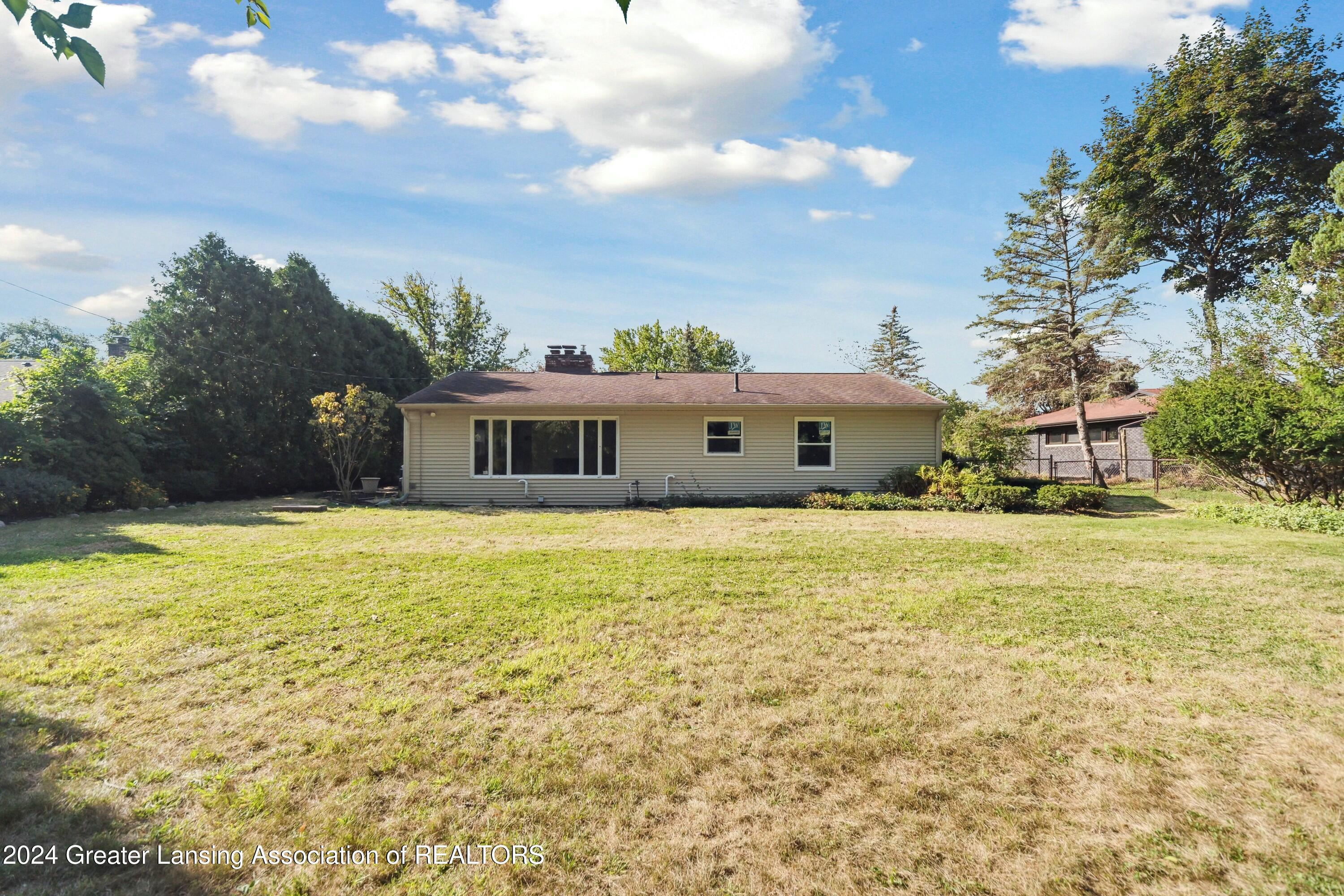 2826 North Cambridge Road Lansing, MI 48911 - Photo 31 of 33 tempImage5XSSIf