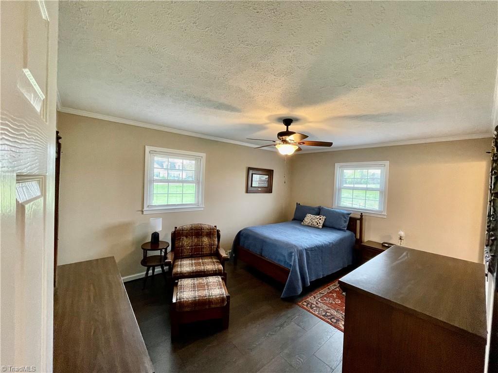 2079 Grooms Road Reidsville, NC 27320 - Photo 16 of 36 Gallery Image 16