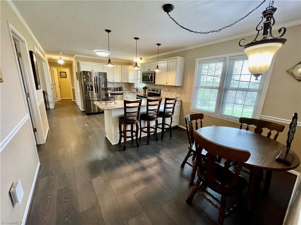 2079 Grooms Road Reidsville, NC 27320 - Photo 2 of 36 Gallery Image 2