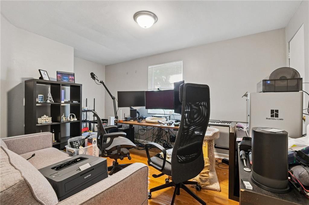 5720 Rippey Street Pittsburgh, PA 15206 - Photo 21 of 39 Gallery Image 21
