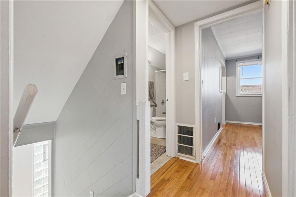 5720 Rippey Street Pittsburgh, PA 15206 - Photo 24 of 39 Gallery Image 24