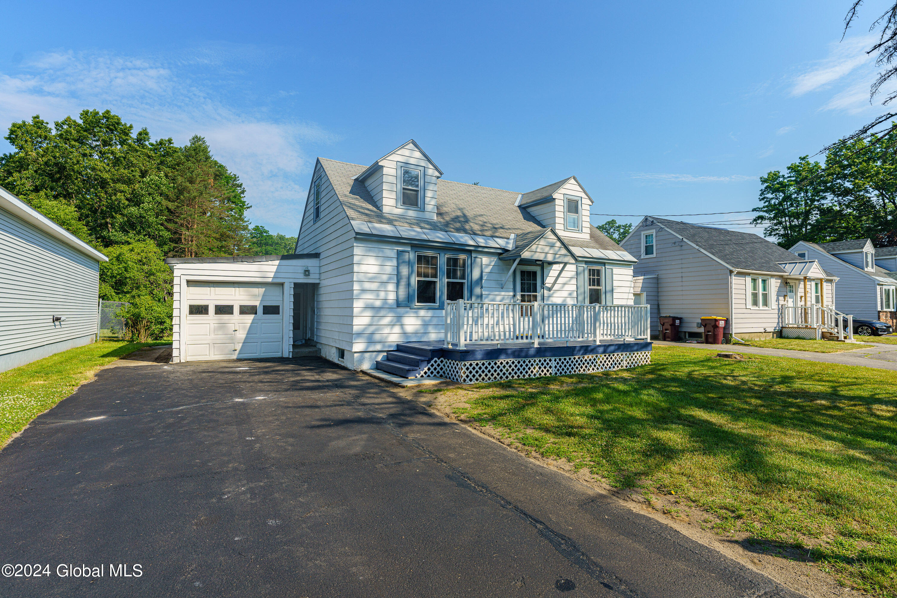 873 Kings Road Rotterdam, NY 12303 - Photo 3 of 34 0 Front 3