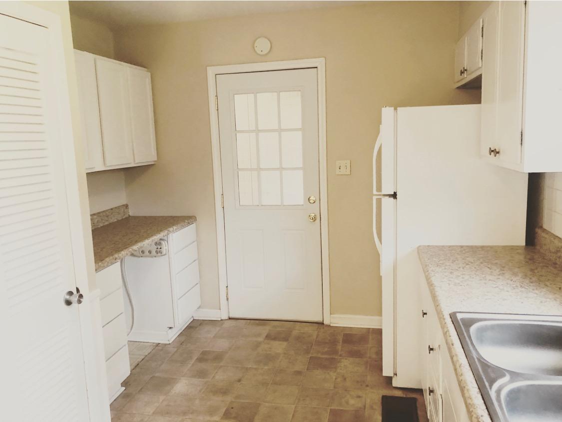 724 Piper Road Knoxville, TN 37919 - Photo 5 of 17 IMG_3363