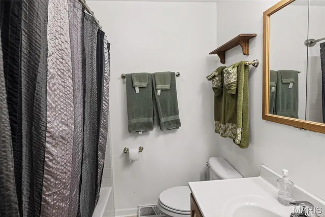 $260,000 | 7564 Riffle Island Drive, Cedar Hill, MO 63016