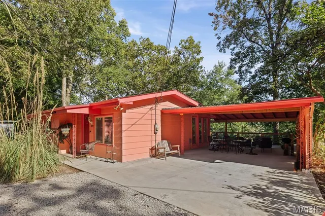 $260,000 | 7564 Riffle Island Drive, Cedar Hill, MO 63016