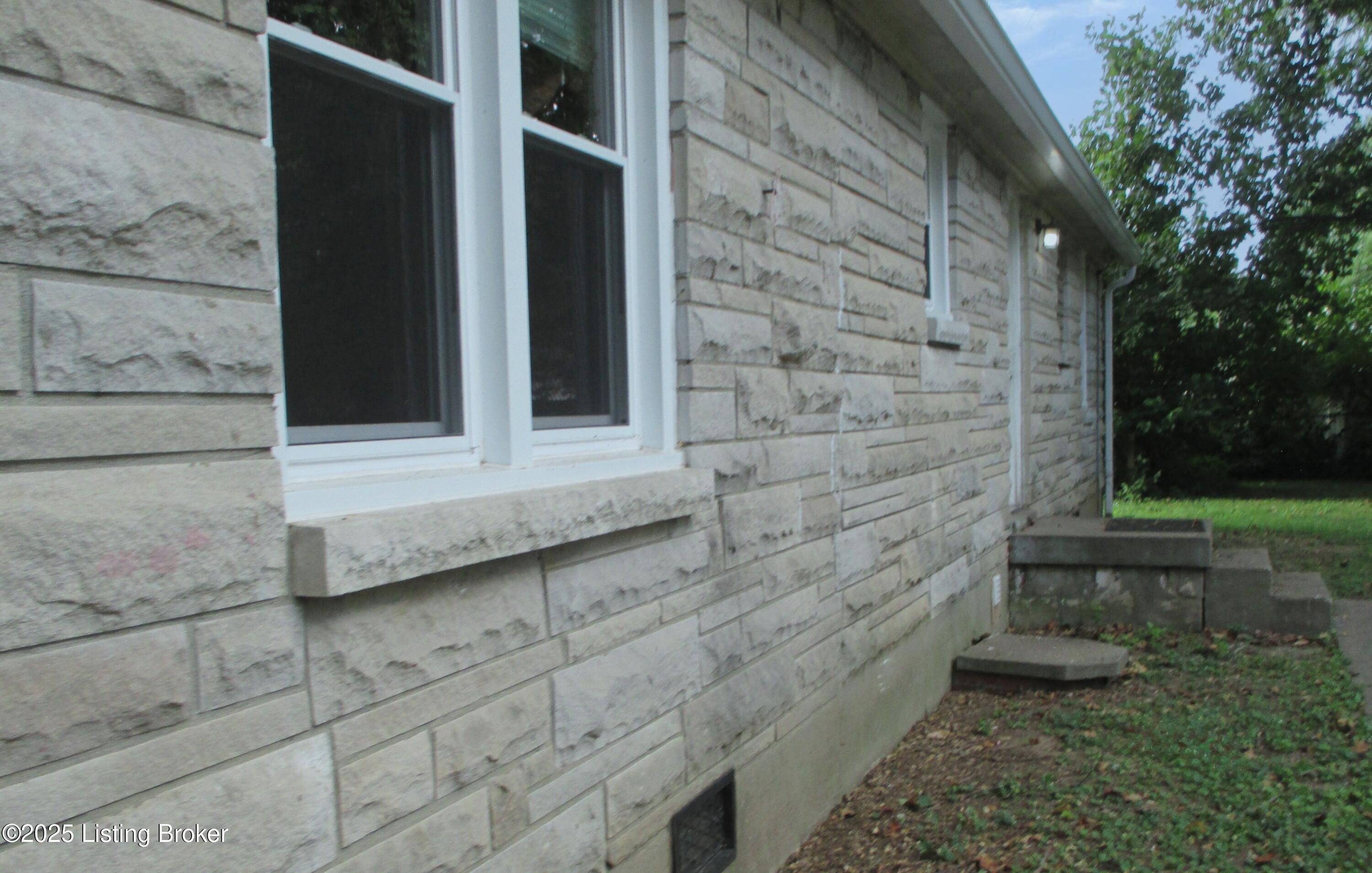 8114 Terry Road Louisville, KY 40258 - Photo 23 of 37 IMG_3235