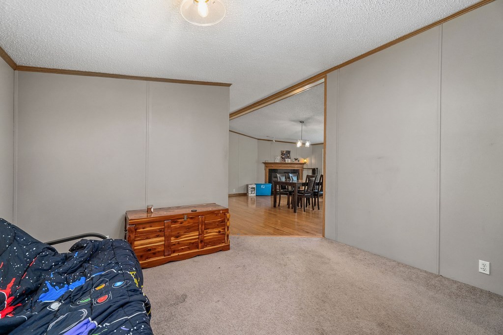 431 Mohawk Valley Road Monroe, TN 38573 - Photo 16 of 28 a view of room with furniture and a ceiling fan