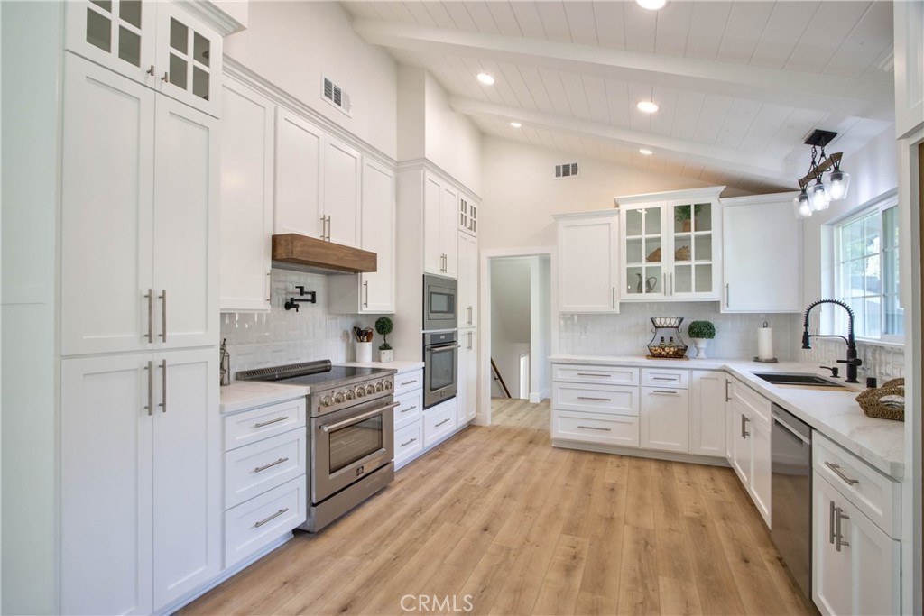 30041 Los Nogales Road Temecula, CA 92591 - Photo 13 of 75