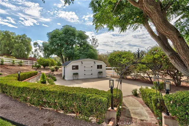 $1,295,000 | 30041 Los Nogales Road, Temecula, CA 92591