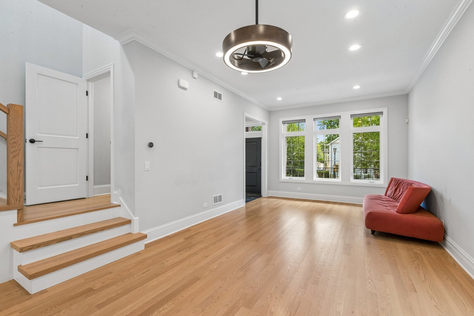 2012 Maple Avenue Evanston, IL 60201 - Photo 4 of 62 Gallery Image 4