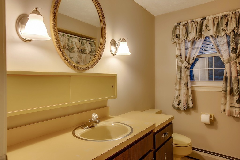 17 Cot Hill Road Bedford, MA 01730 - Photo 24 of 29