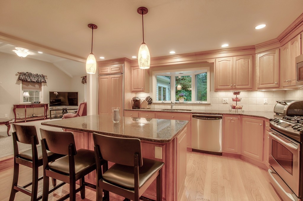 17 Cot Hill Road Bedford, MA 01730 - Photo 3 of 29