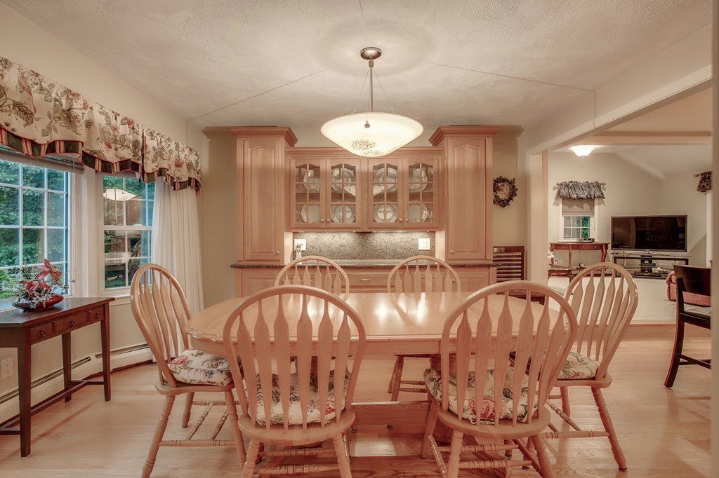 17 Cot Hill Road Bedford, MA 01730 - Photo 6 of 29