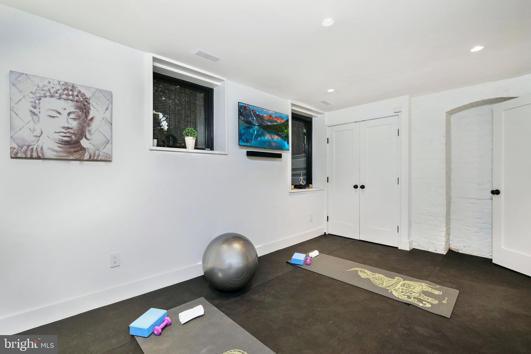 12 Logan Circle Northwest Washington, DC 20005 - Photo 54 of 58