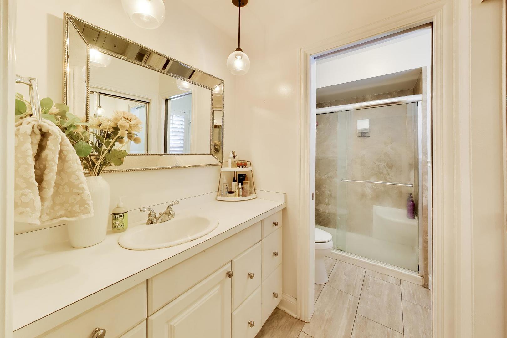 116 West Central Road Arlington Heights, IL 60005 - Photo 16 of 35 Gallery Image 16