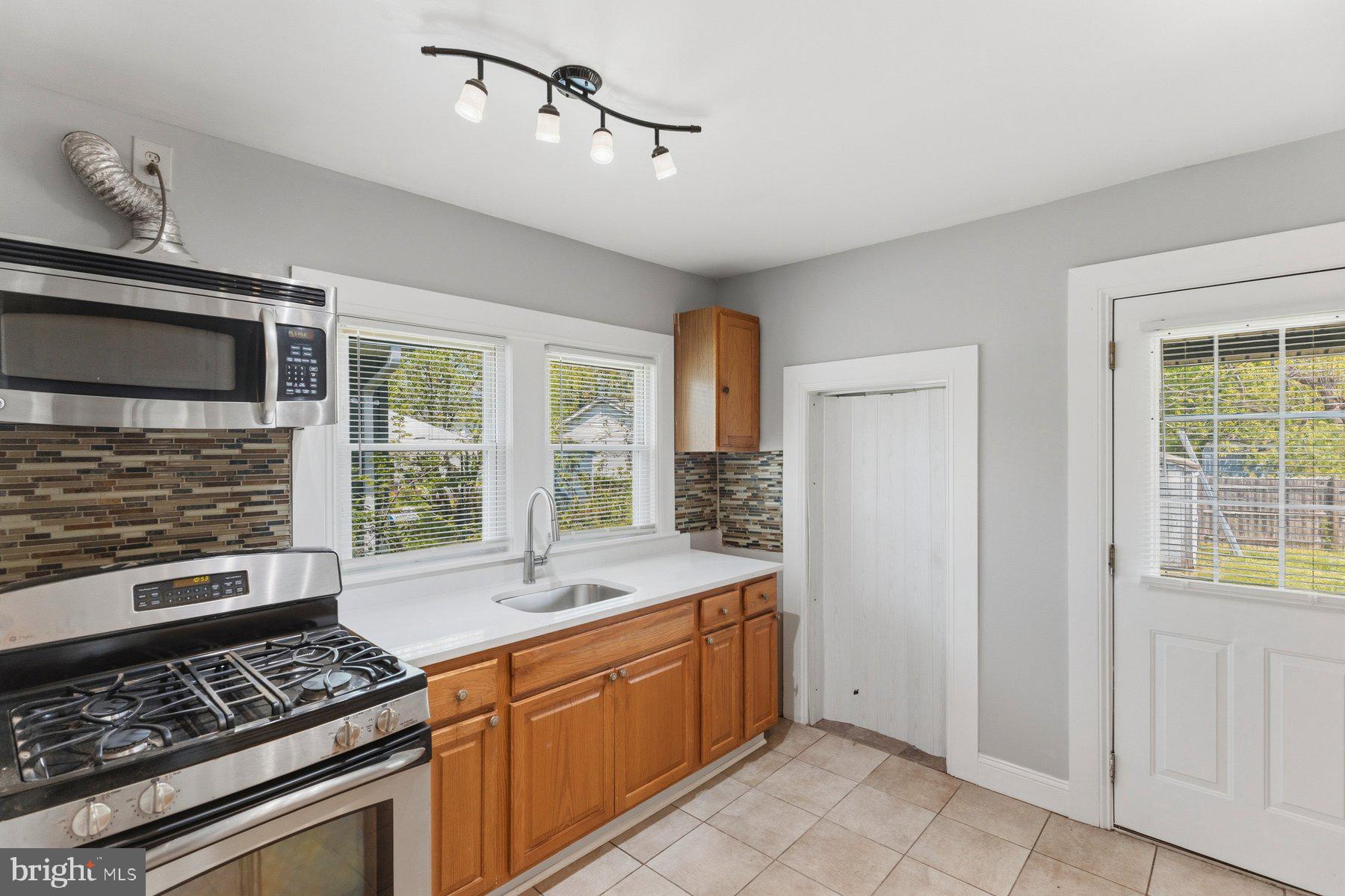 207 Main Street Baltimore, MD 21222 - Photo 11 of 26