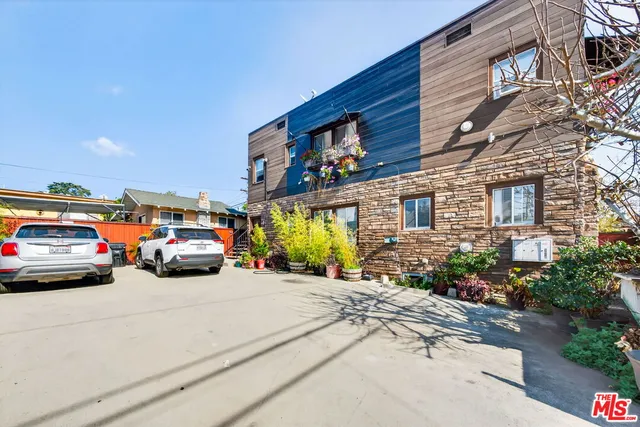 $3,000 | 5919 Lexington Avenue, Los Angeles, CA 90038