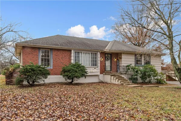$370,000 | 6007 Trott Road, Belton, MO 64012