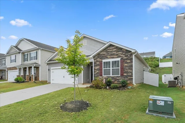 $337,999 | 51 Oak Edge Lane, Greer, SC 29651