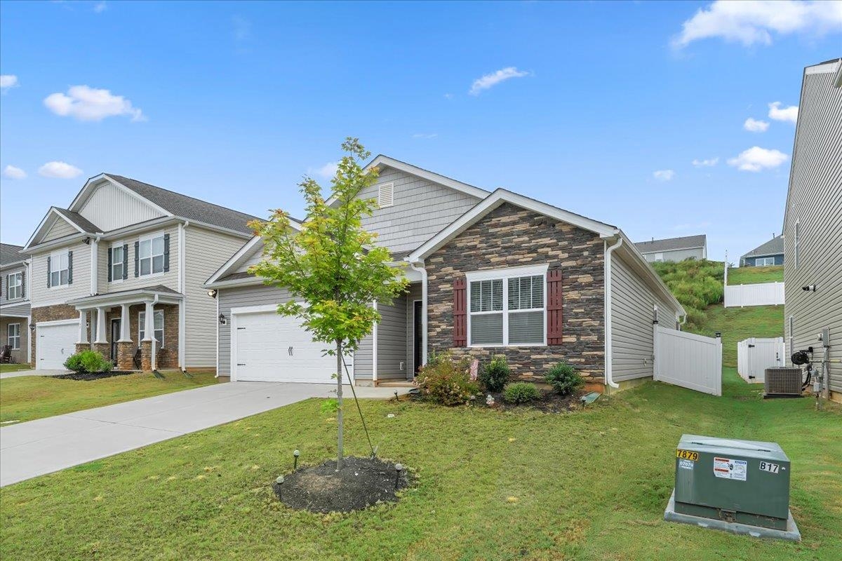 51 Oak Edge Lane Greer, SC 29651 - Photo 3 of 41