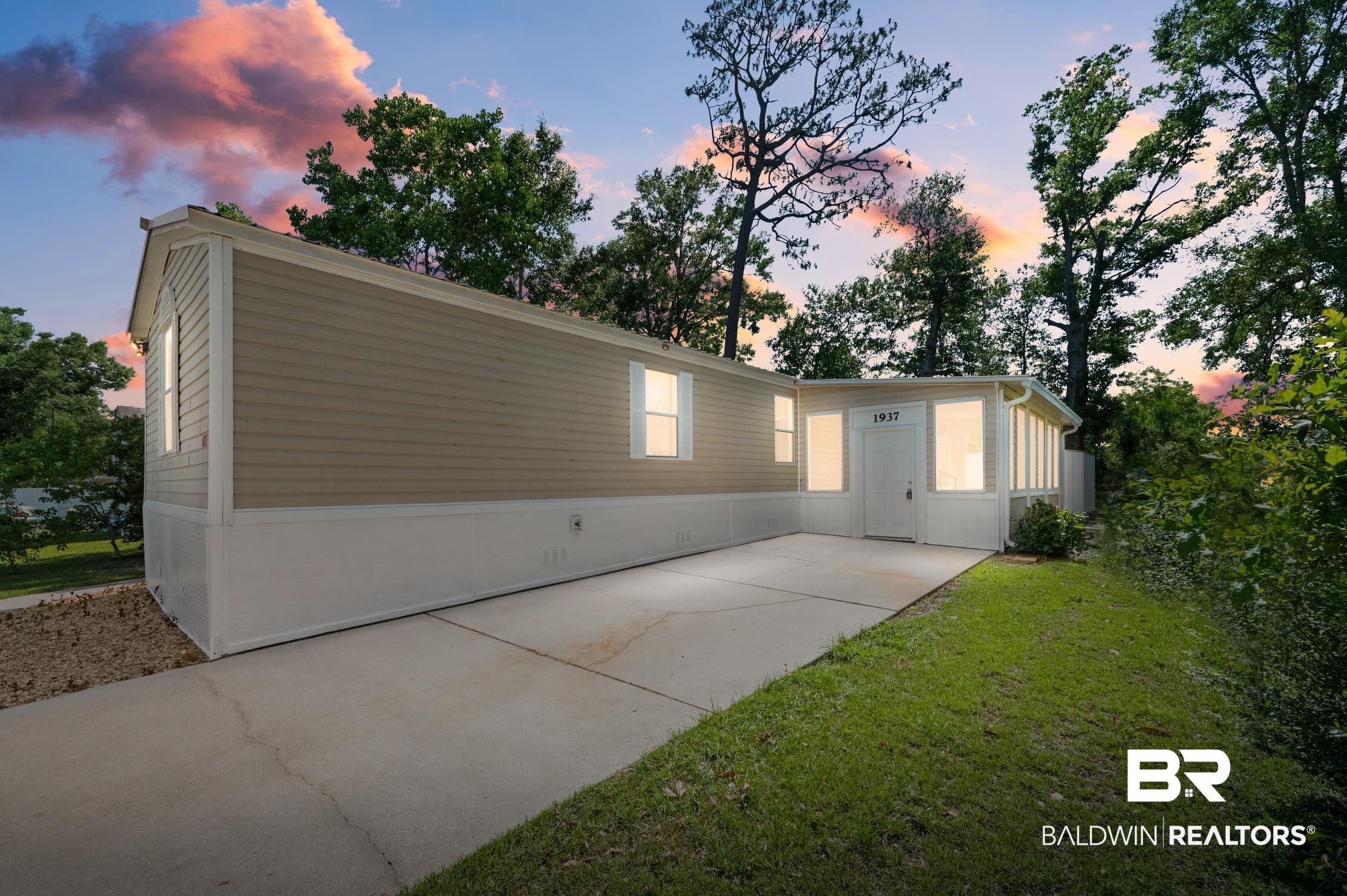 1937 Ridgewood Drive Lillian, AL 36549 - Photo 1 of 29