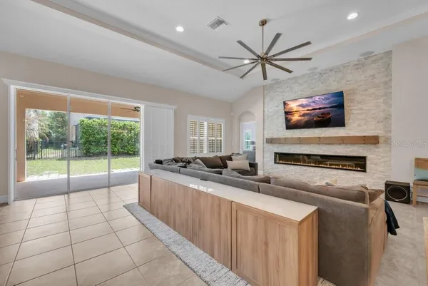 $599,000 | 5204 Sparrowglen Place, Lithia, FL 33547