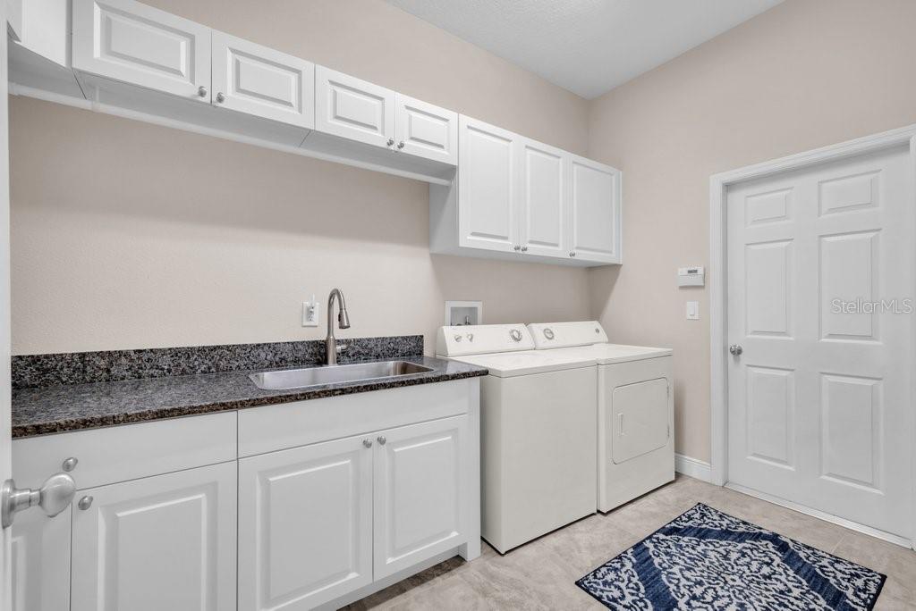 5204 Sparrowglen Place Lithia, FL 33547 - Photo 22 of 49