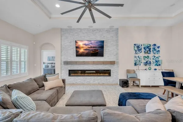 $599,000 | 5204 Sparrowglen Place, Lithia, FL 33547