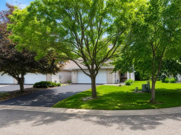 $250,000 | 513 109th Lane Northwest, Coon Rapids, MN 55448