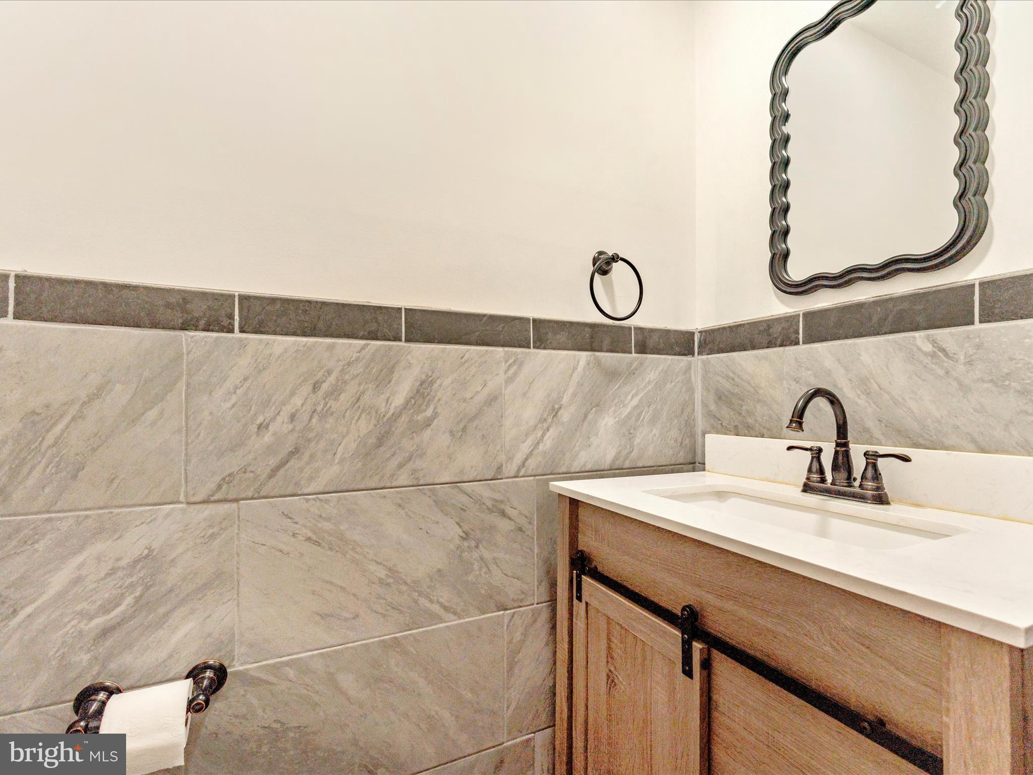 5194 Perry Road Mount Airy, MD 21771 - Photo 14 of 44 Powder Room