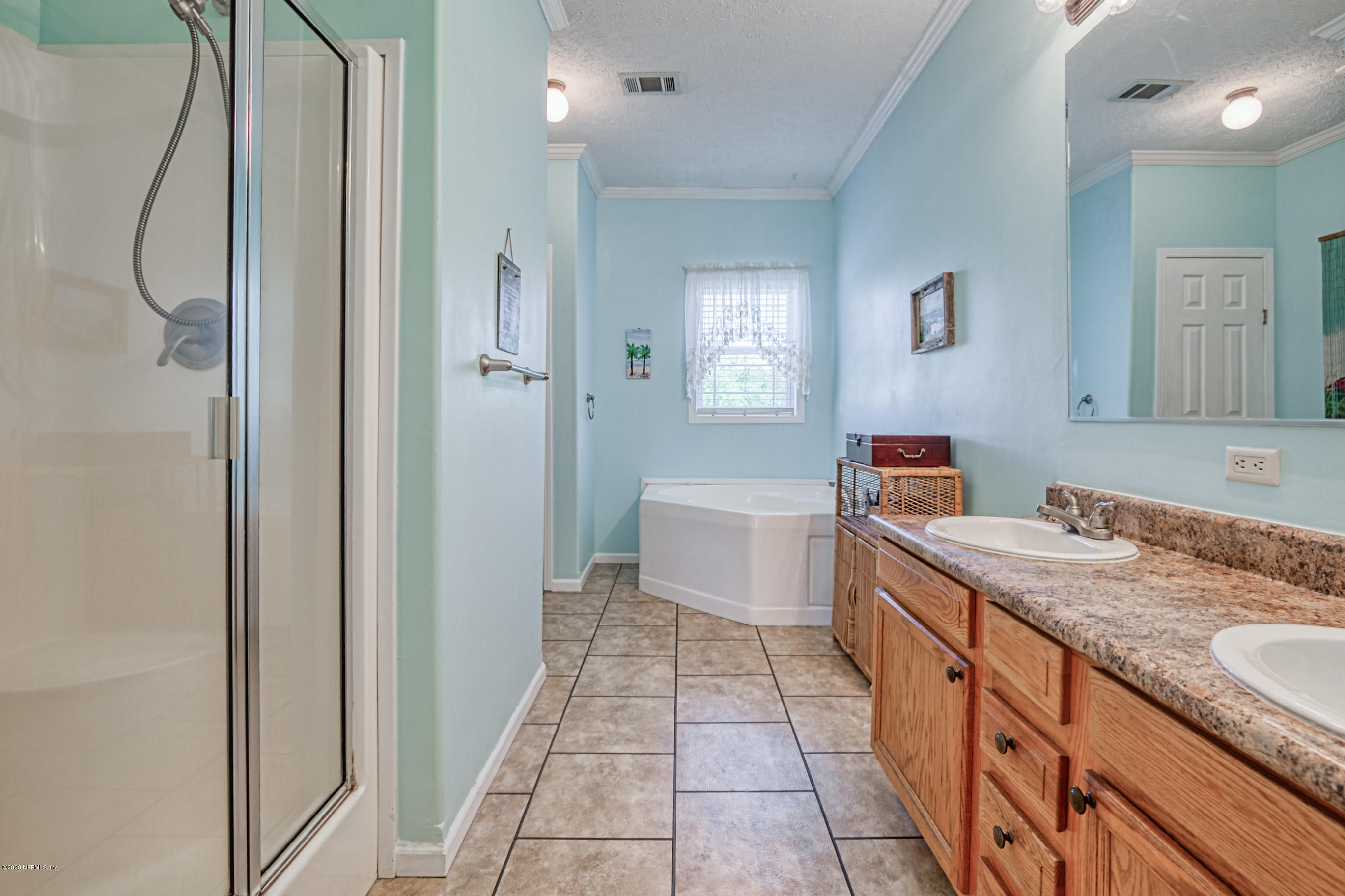 17766 Andrews Road Hilliard, FL 32046 - Photo 16 of 31 master bathroom