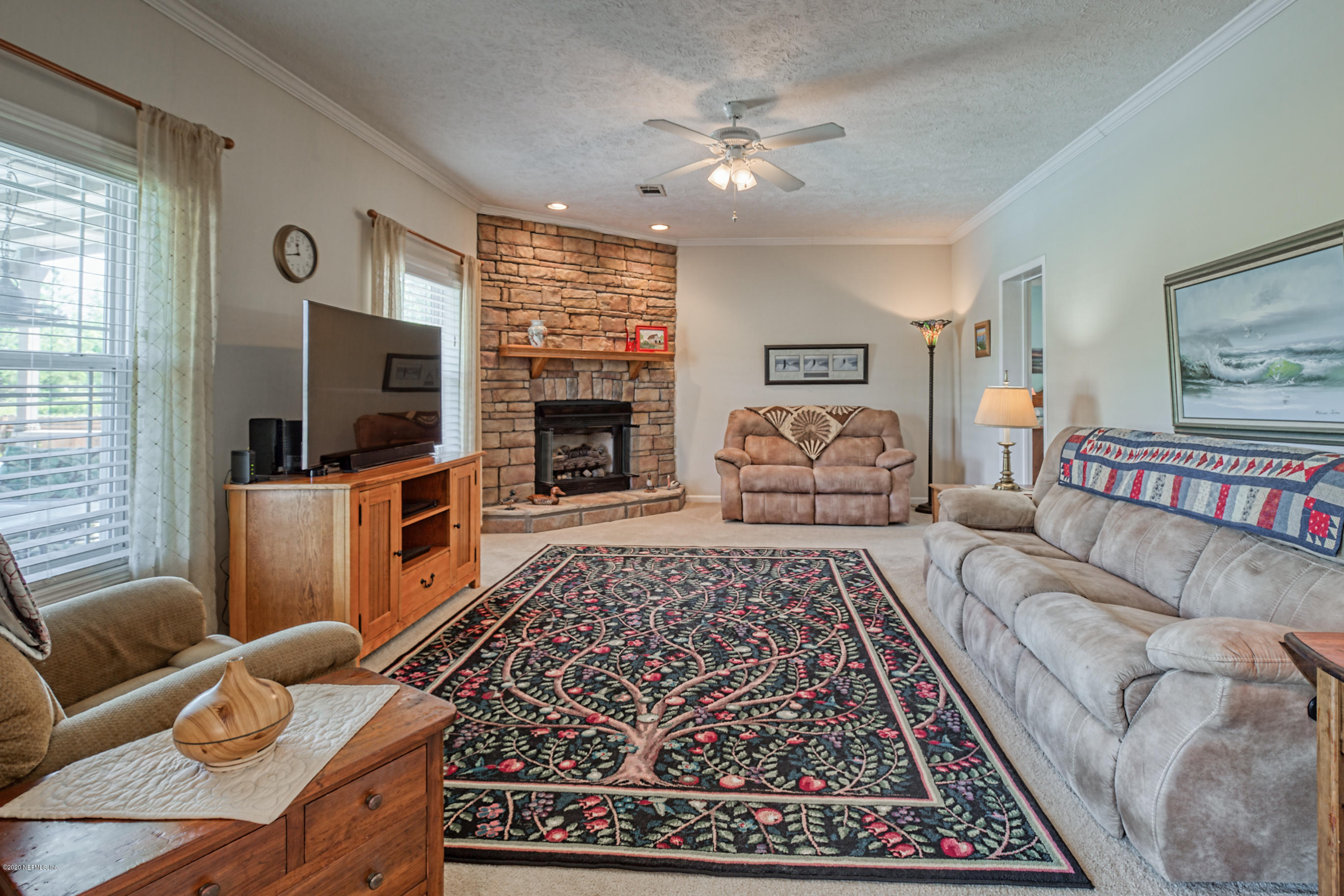 17766 Andrews Road Hilliard, FL 32046 - Photo 2 of 31 family room