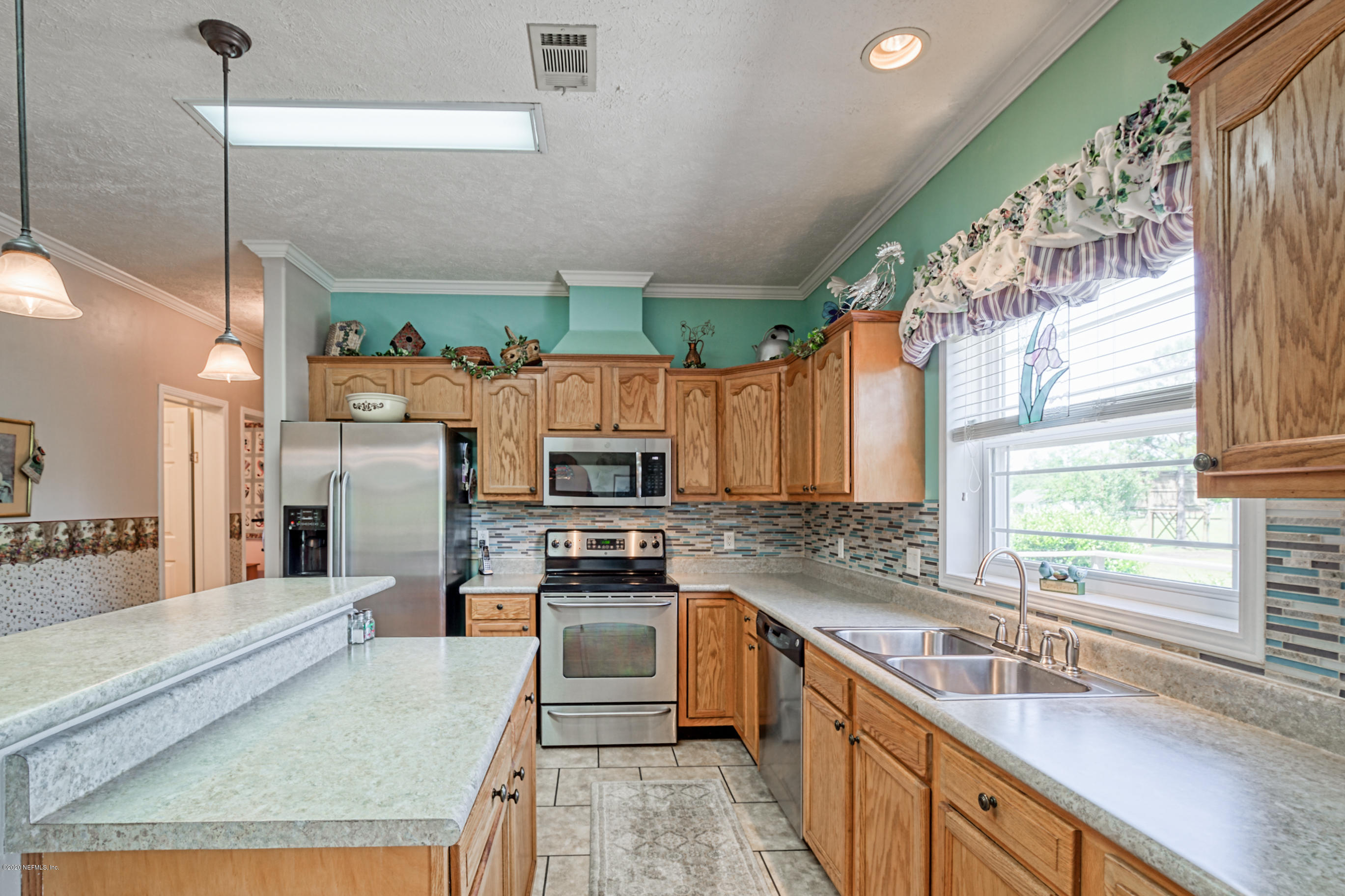17766 Andrews Road Hilliard, FL 32046 - Photo 3 of 31 kitchen