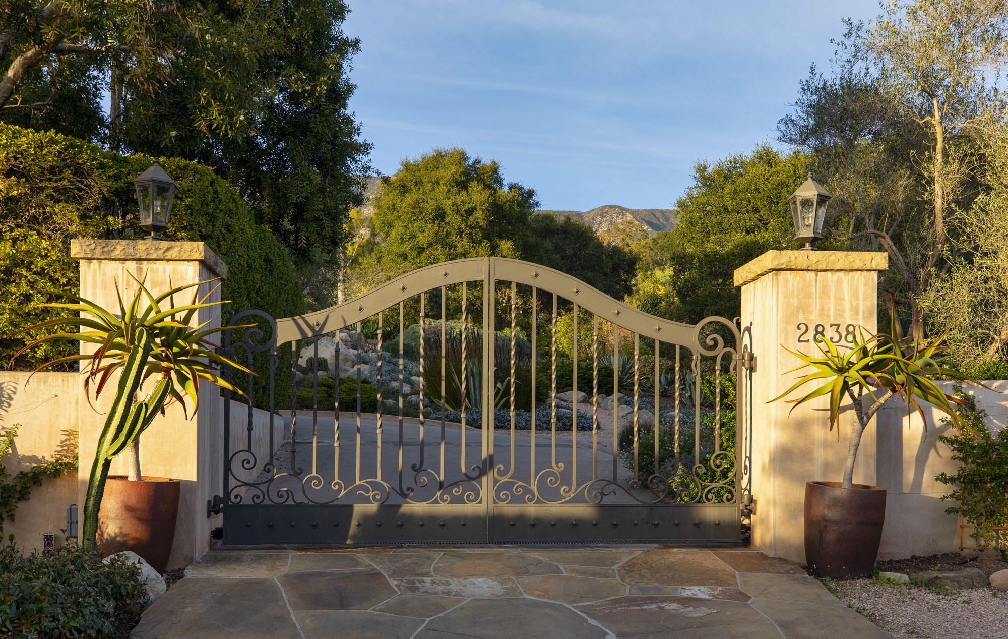 2838 East Valley Road Montecito, CA 93108 - Photo 27 of 28 Gated Entry