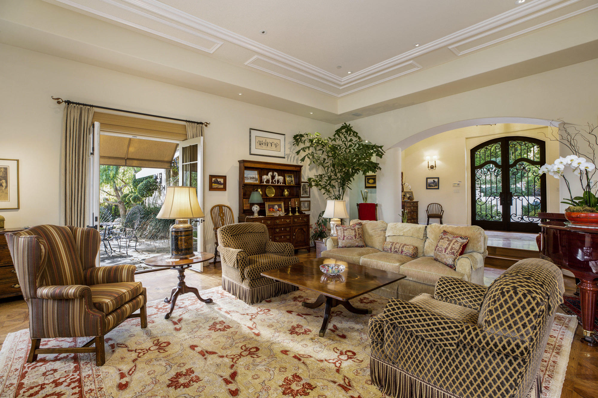 2838 East Valley Road Montecito, CA 93108 - Photo 6 of 28 Living Room