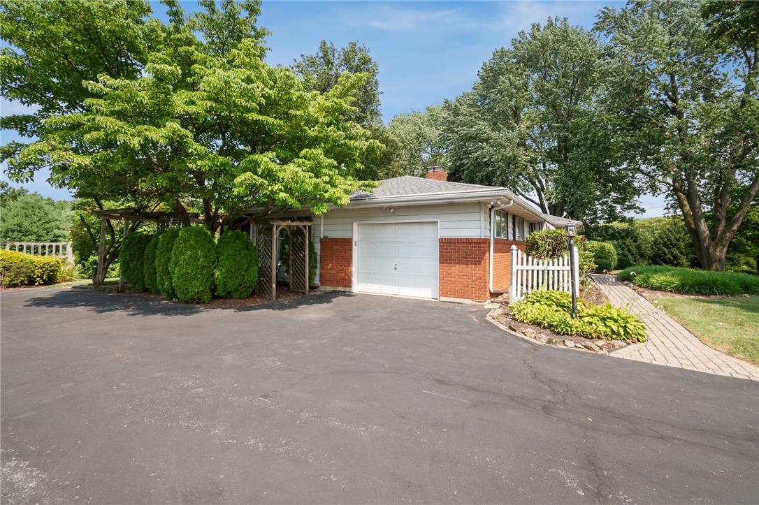 9237 Newtown Road Breinigsville, PA 18031 - Photo 32 of 35 Gallery Image 32