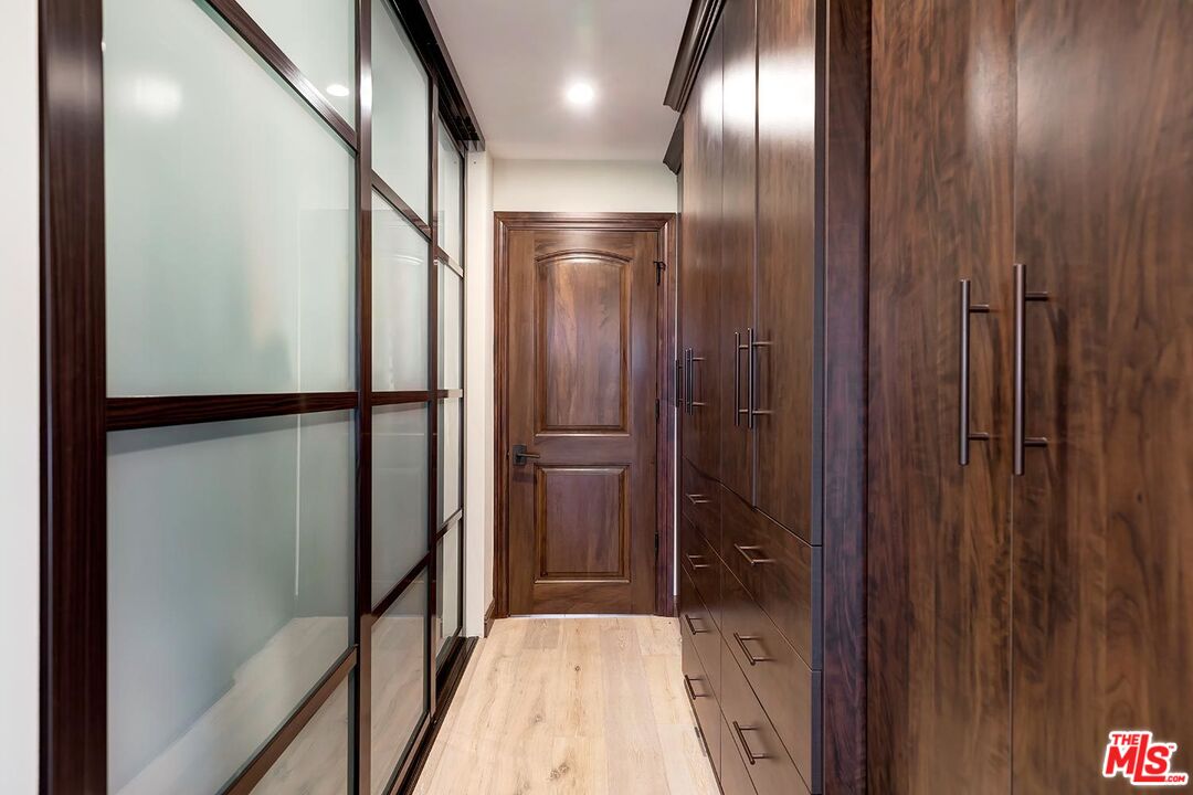 13146 Rivers Road Los Angeles, CA 90049 - Photo 16 of 38 a view of elevator