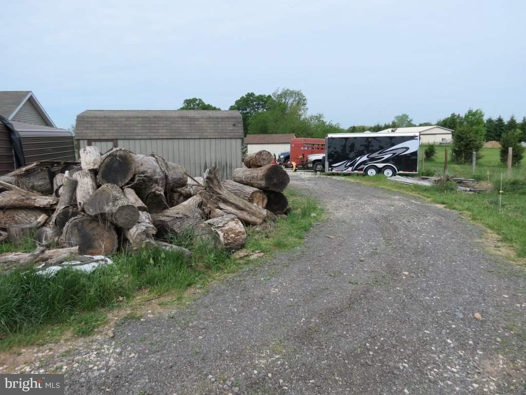 883 Big Mt Road Thomasville, PA 17364 - Photo 19 of 36 Gallery Image 19