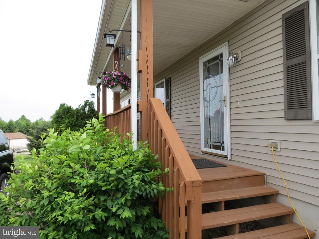 883 Big Mt Road Thomasville, PA 17364 - Photo 3 of 36 Gallery Image 3