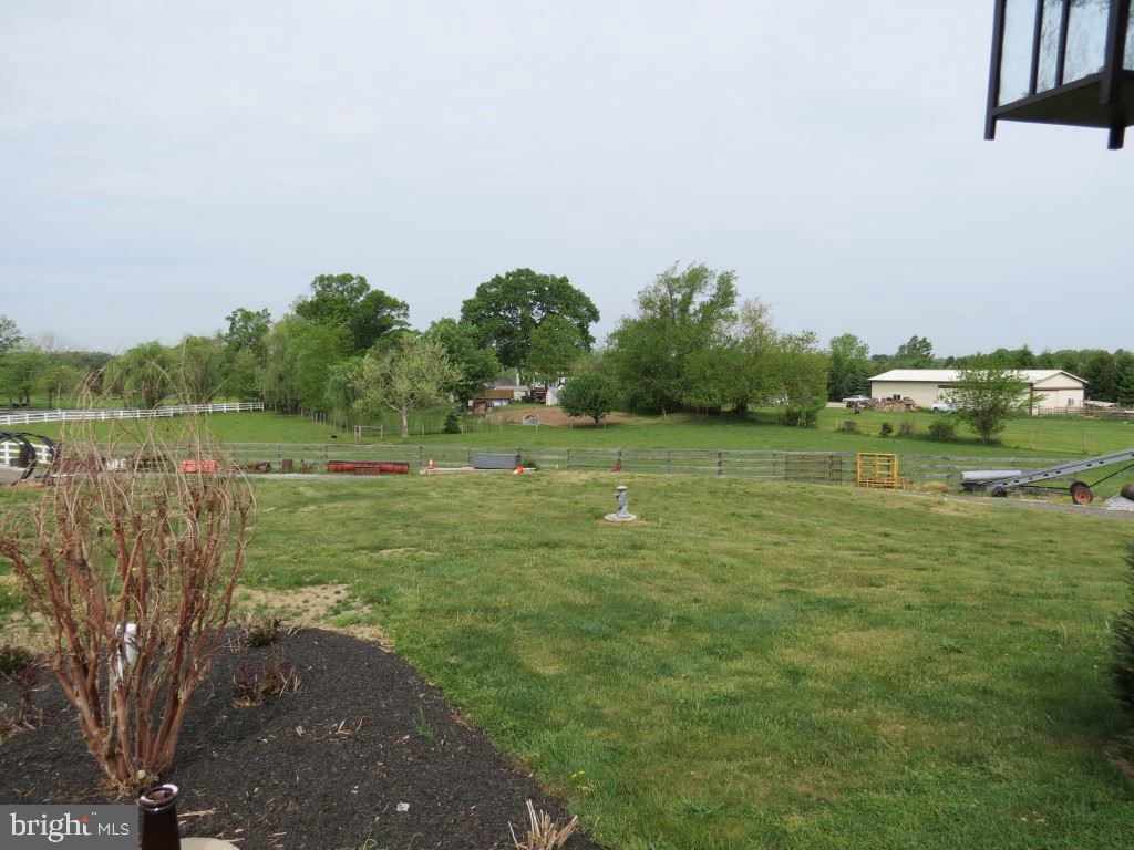 883 Big Mt Road Thomasville, PA 17364 - Photo 8 of 36 Gallery Image 8